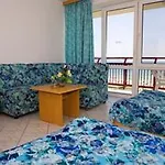 Glarus Хотел 4*