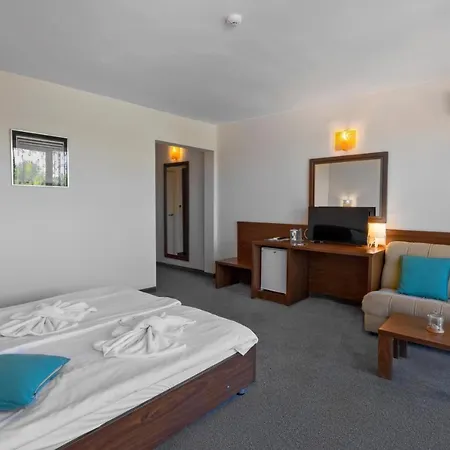 Glarus Beach& Aqua Park ホテル 4*