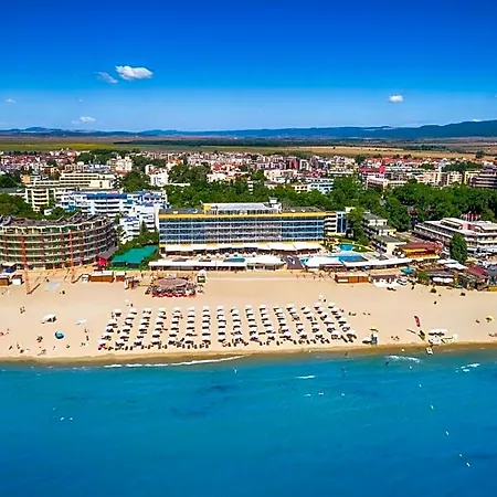 ホテル Glarus Beach& Aqua Park サニービーチ