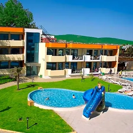 Glarus Beach& Aqua Park 4*