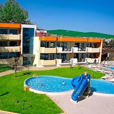 Glarus Beach& Aqua Park