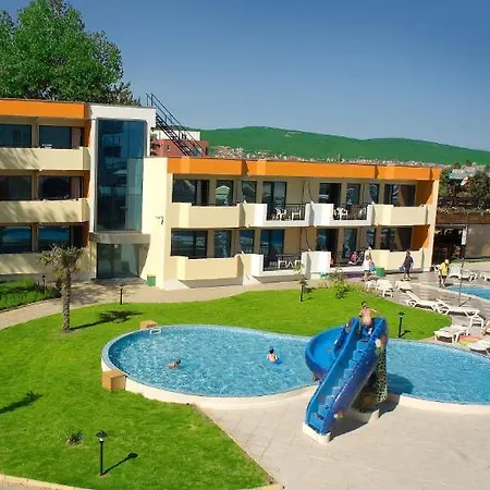 Otel Glarus 4*