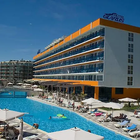 ホテル Glarus Beach& Aqua Park サニービーチ