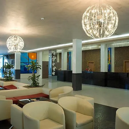 Glarus Beach& Aqua Park ホテル 4*