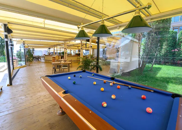 Glarus Szálloda Napospart