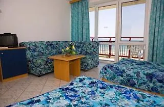 Glarus Отель 4*